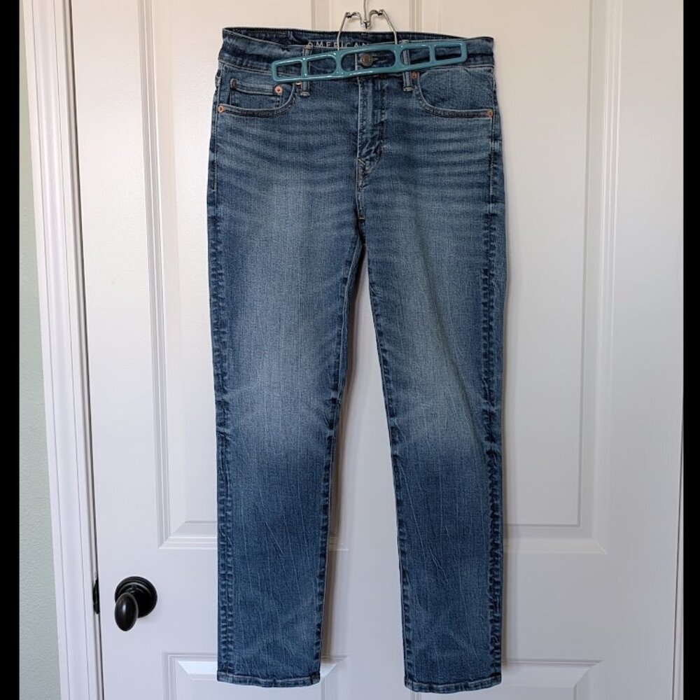 AE Men’s AirFlex Slim Jeans – Medium Wash – 30x30